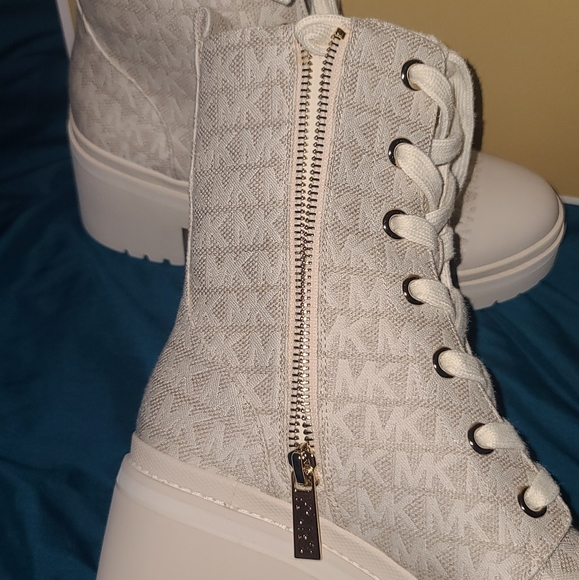 Michael Kors Bootie - Picture 12 of 16